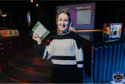 Фото с бланком